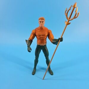 DC Direct Aquaman Brightest Day Action Figure Series 1 Arthur Curry with Trident